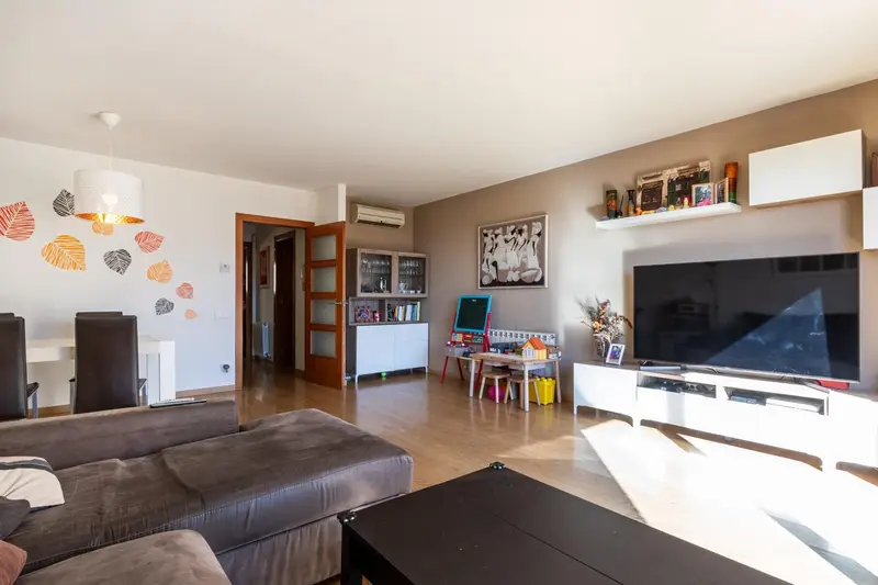 Venta Adosado de 3 habitaciones en Centre, Sentmenat - Ref: 11678