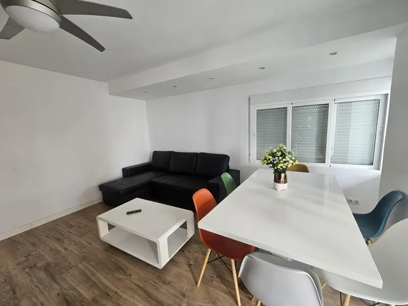 Apartamento en Cala Benidorm con Terraza y Garaje Reformado