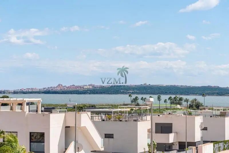 11 Villas con Piscina Privada en Los Montesinos