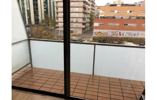Alquiler Apartamento 3 Dormitorios Terrassa 3-24 Meses