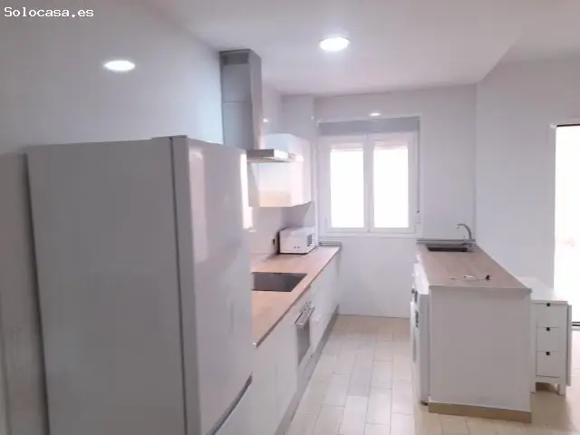 Apartamento con Patio de 60m2 y Terraza Compartida de 100m2