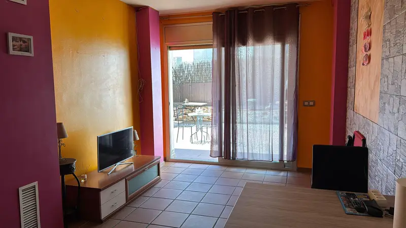 Piso en Venta Costa Brava: Terraza, Barbacoa y Tranquilidad
