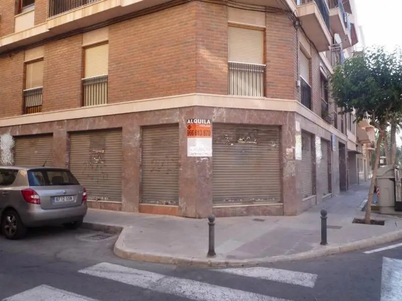 Venta Local Comercial Centro Elche 150m2 6 Escaparates