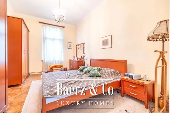 Casa de 6 Dormitorios en Venta