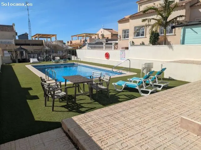 Bungalow Soleado en Urbanizacion con Piscina