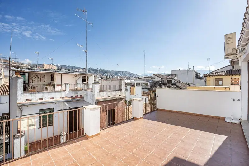 Venta Ático Lujo Centro Granada 4 Habitaciones 3 Baños Terraza