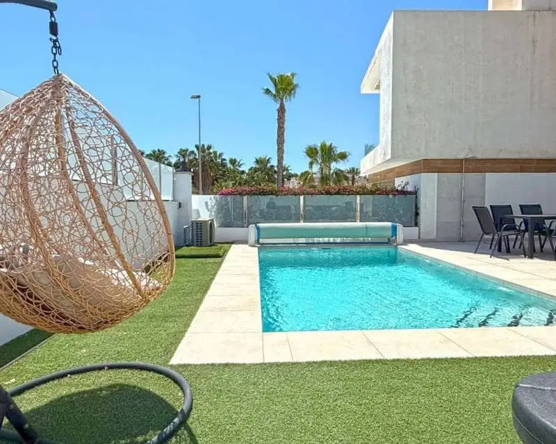 Villa de Lujo en Villamartin Orihuela Costa