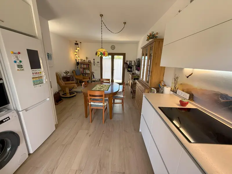 Casa Pareada Esquinera Sostenible en Santa Oliva