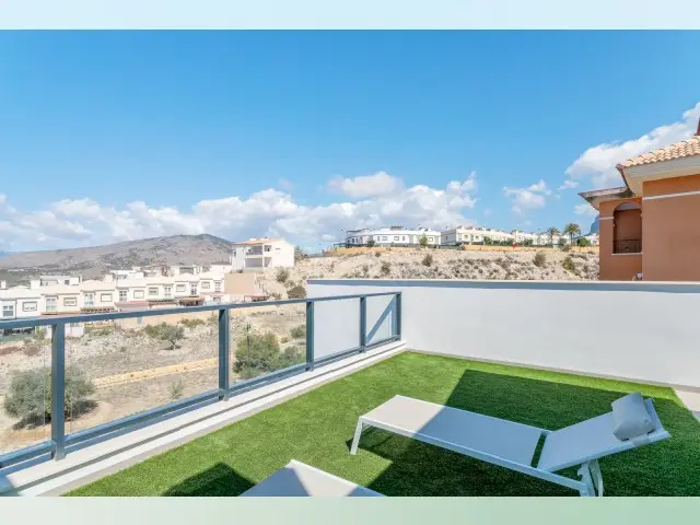 Adosado de 3 Dormitorios en venta Finestrat, España