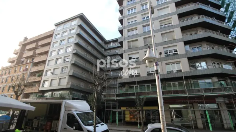 Piso en venta en Santurtzi con garaje y vistas al parque