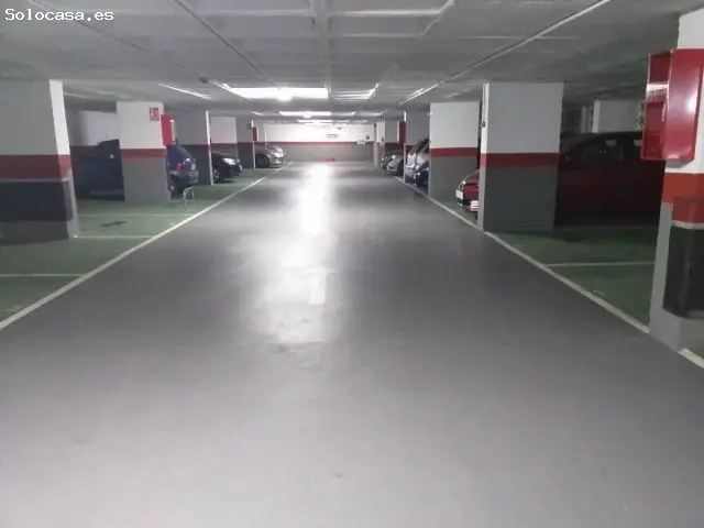 Alquiler Plaza Parking Estaciones Coche Mediano Garaje Vigilado