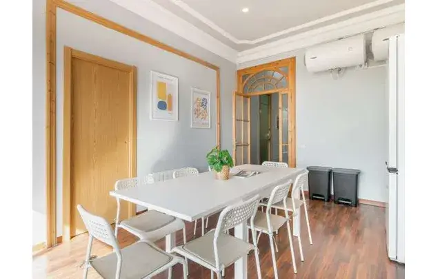 Alquiler Habitaciones Barcelona Piso Amueblado 9 Habitaciones