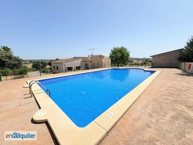Casa de campo-Masía en Alquiler en Maria De La Salut con 400 M2