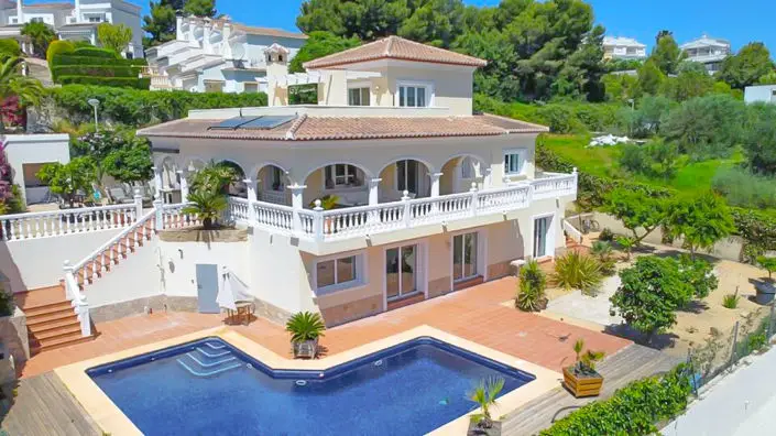 Villa de 4 Dormitorios en Venta cerca de Moraira