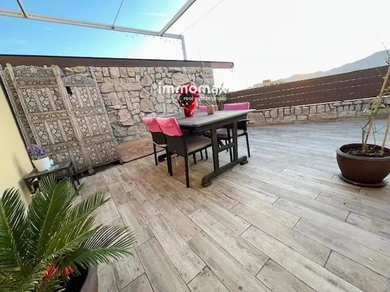Atico en venta Sant Feliu de Llobregat con terraza y barbacoa