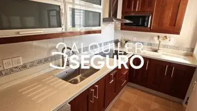 Piso en Alquiler Armilla 2 Dormitorios Amueblado Calefaccion