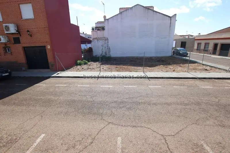 Solar Urbano en Montijo 134m2