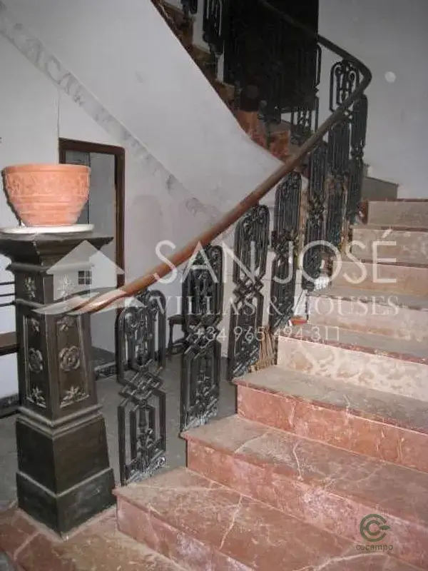Villa de Lujo con 200 Hectareas y Coto de Caza en Monovar