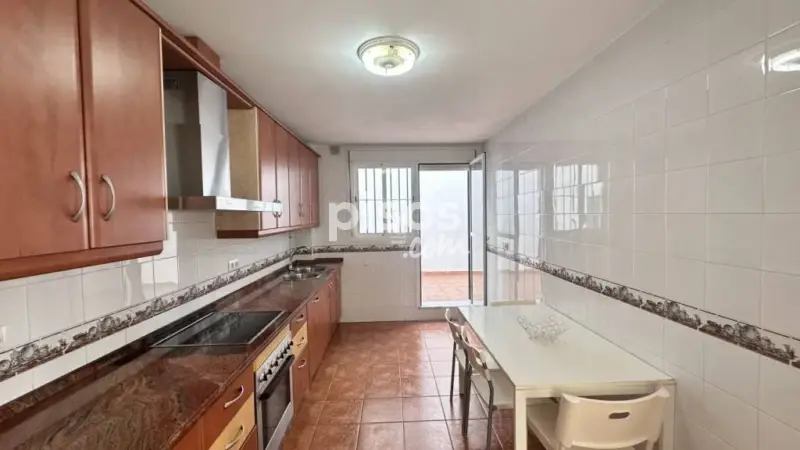 Casa Adosada 170m2 Centro Lebrija Garaje Terraza