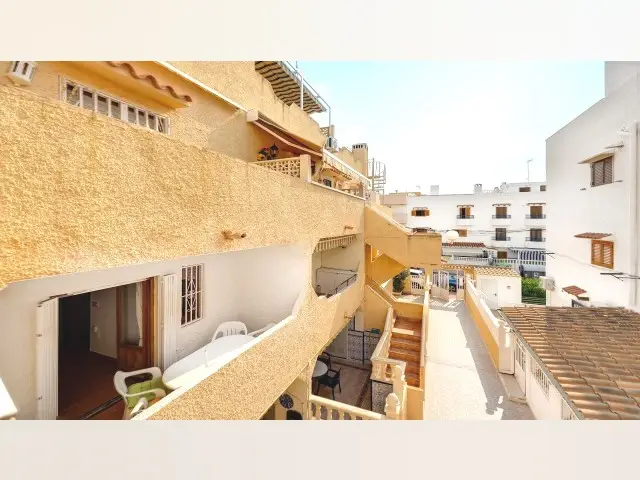 Piso de 2 Dormitorios en venta Torre La Mata, España
