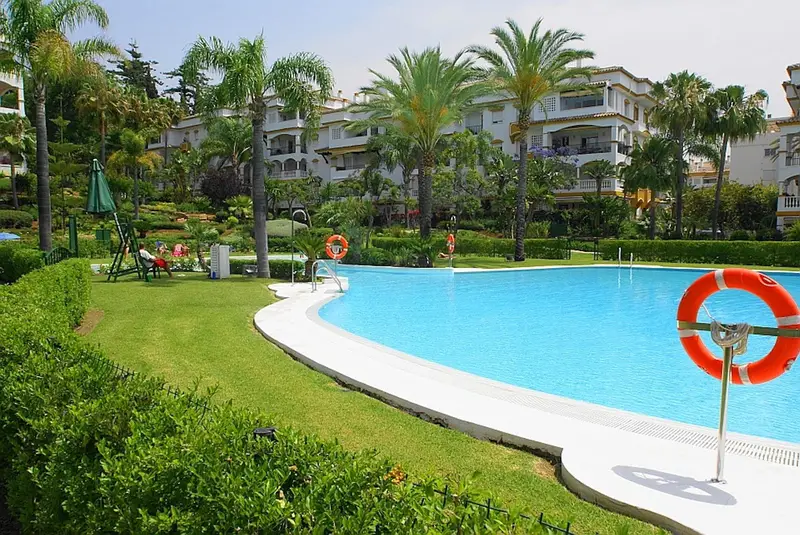 Apartamento 4 Dormitorios Milla de Oro Marbella