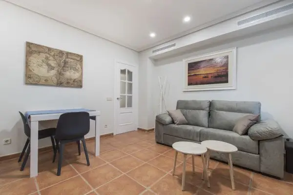 Apartamento en Madrid, Apostol Santiago