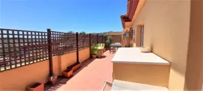 Atico en venta con garaje y piscina cerca del centro comercial