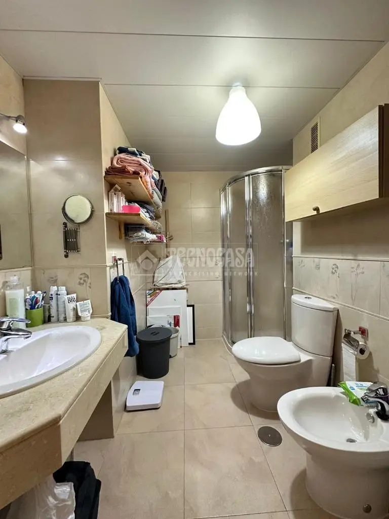 Piso Reformado en Ensanche de Vallecas con Garaje y Piscina