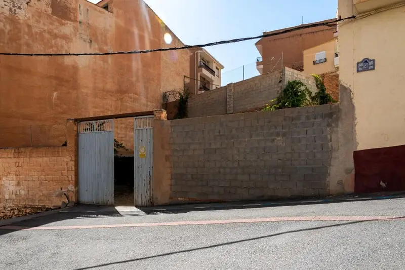 Venta Solar Lanjarón Centro 222m2