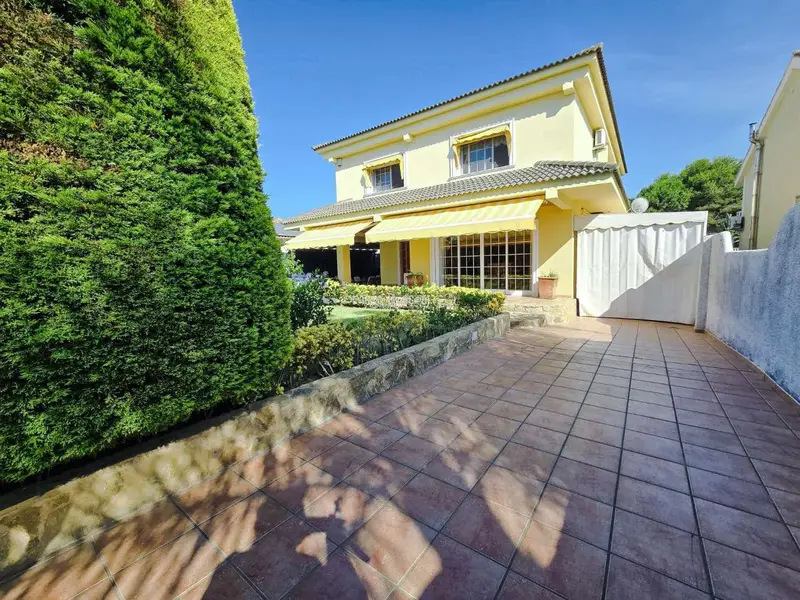 Chalet en venta en Daimús, Valencia