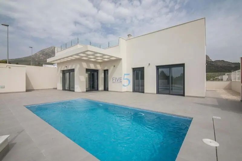 Villa en Polop 3 Dormitorios Piscina Privada Solarium