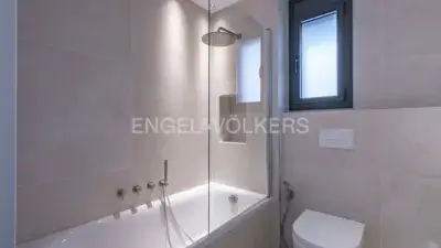 Planta Baja en Sitges con Jardin Privado y Piscina Comunitaria