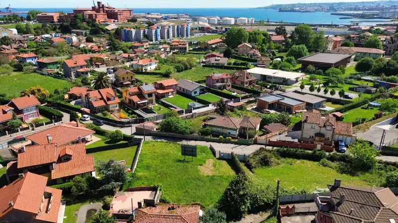 Venta Parcela con vistas en La Calzada, Oeste Gijon