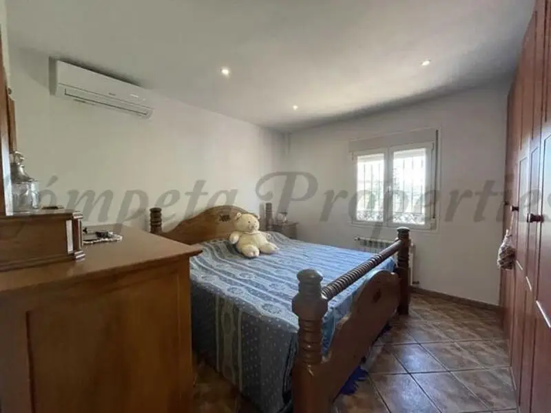 Villa de 4 Dormitorios en Venta Competa Málaga