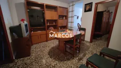 Casa en Venta en La Pobla del Duc 164m² Ideal para Reformar