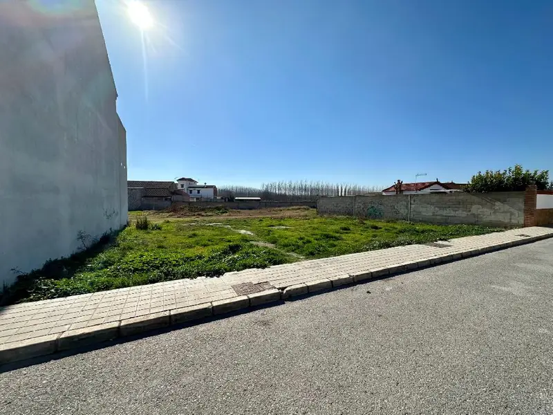 Venta Terreno en Fuente Vaqueros - 190m2 - Cerca del Río Genil