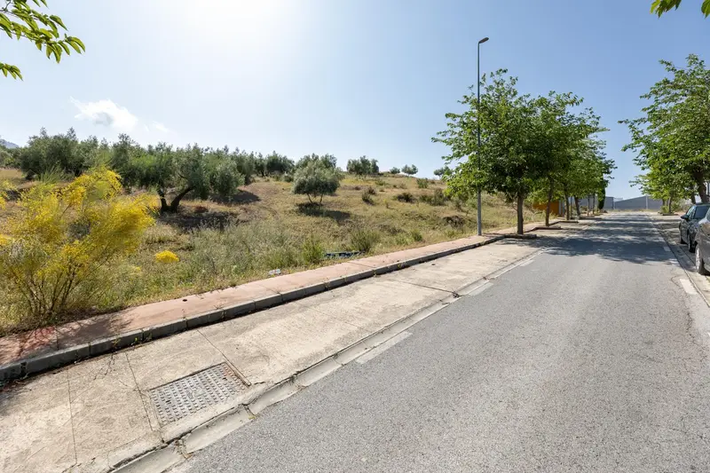 Venta Terreno Industrial Alfacar 897m2 SAU 8