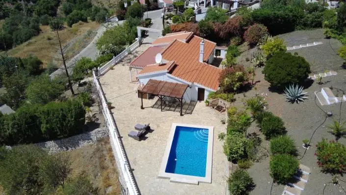Villa de 3 Dormitorios en Venta cerca de Canillas de Albaida