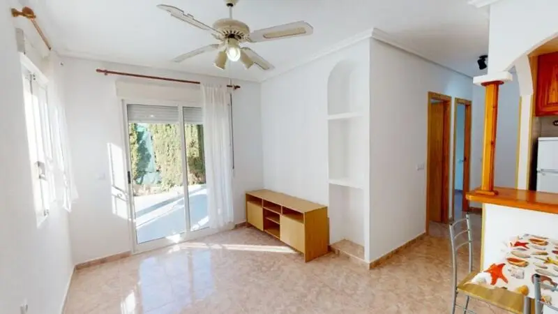 Apartamento en venta Torrevieja 2 dormitorios piscina comunitaria