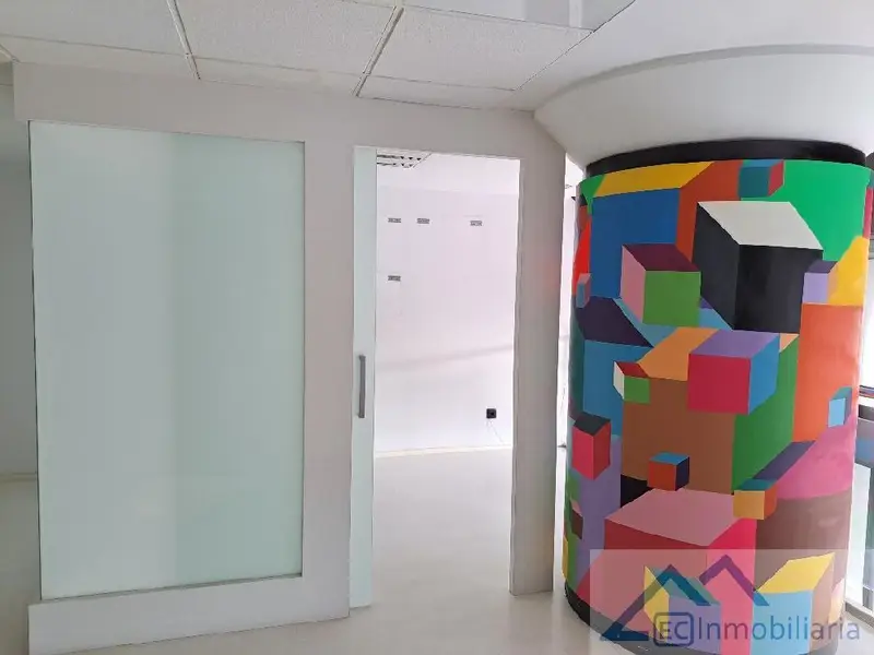 Venta Local Comercial Cuatro Caminos Santander 220m2