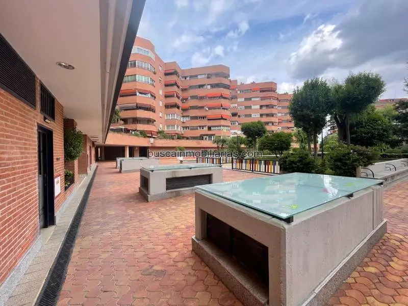 Oficina en Venta Tres Cantos Local Comercial Equipado