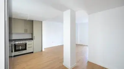 Apartamento en Venta en La Zubia 2 Dormitorios Obra Nueva