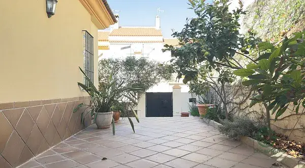 Casa en Venta Antequera Malaga 311m2 Piscina Jardin Suelo Radiante