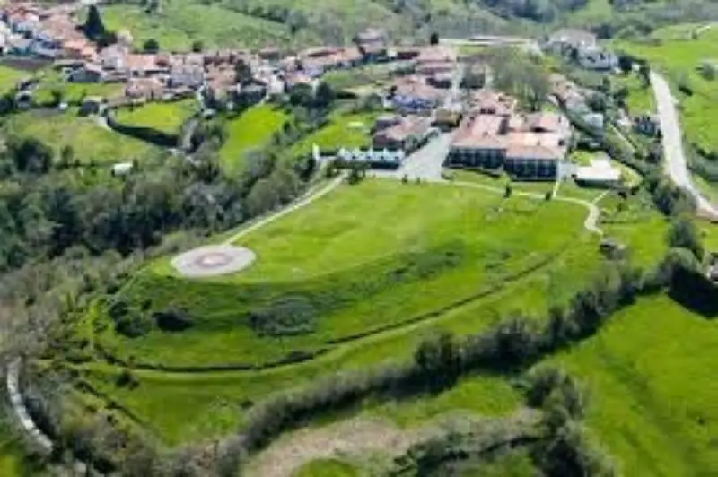 Casa en Torazo Asturias para reformar 4 dormitorios 1 bano