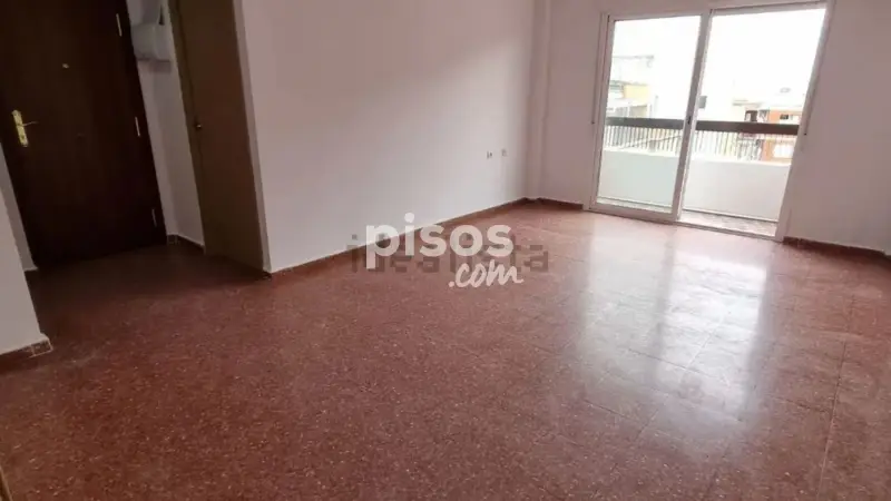Piso en Alquiler Paterna 4 Dormitorios Reformado