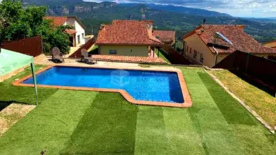 Chalet en venta Els Saulons Den Deu con piscina y jardin