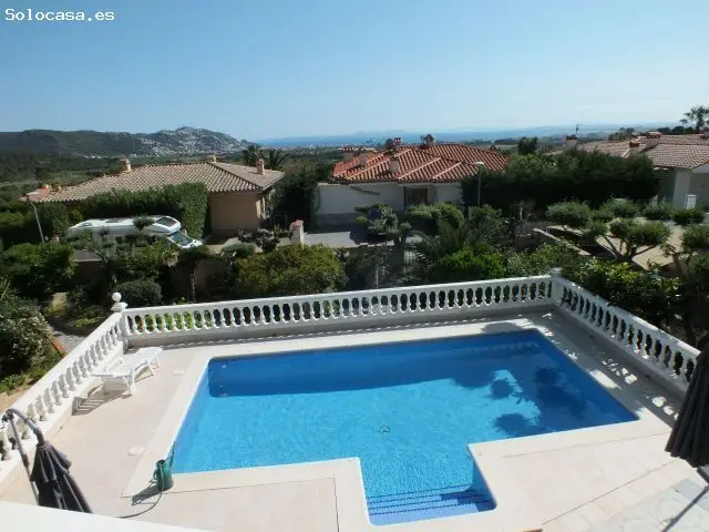 Chalet en Venta en Roses Girona Ideal Familias