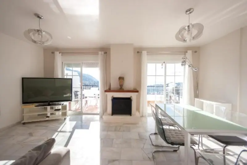 Villa en Frigiliana con Piscina y Vistas al Mar