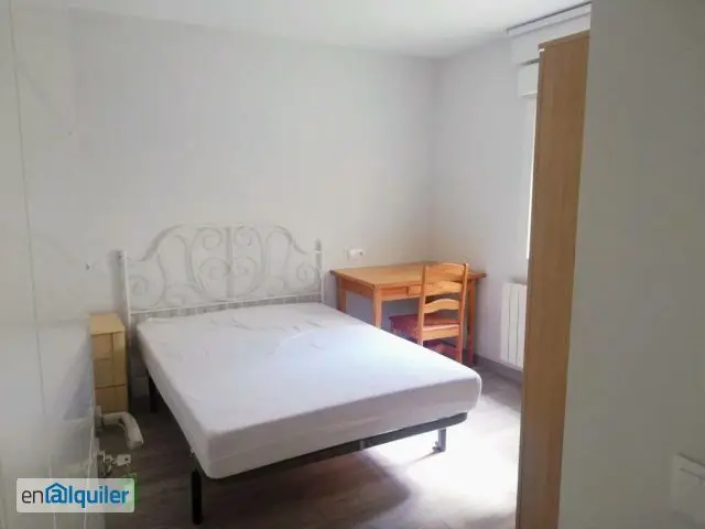 Alquiler Habitacion Estudiantes Burgos 6 habitaciones 2 baños Wifi
