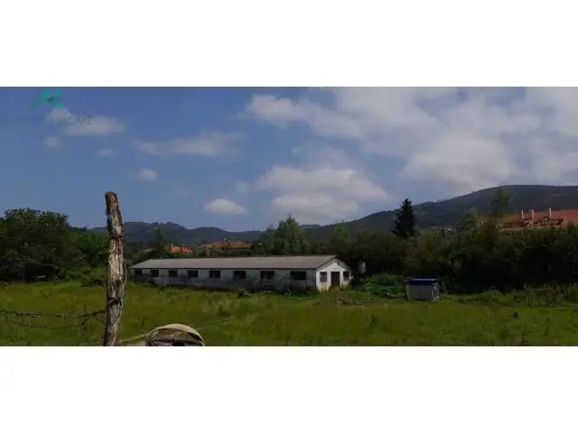 Finca con Nave de 400m2 en Ampuero Cantabria